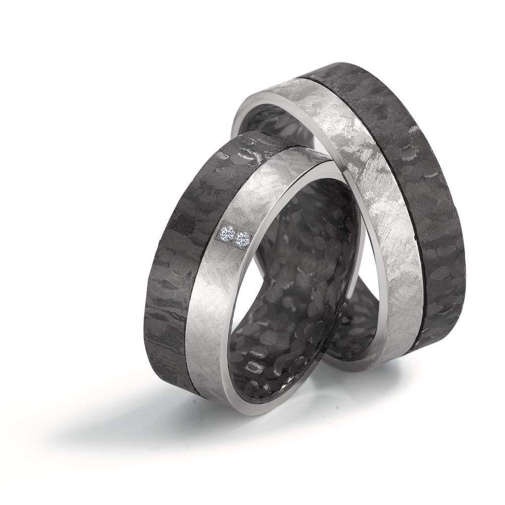 Partnerring Titan, Carbon